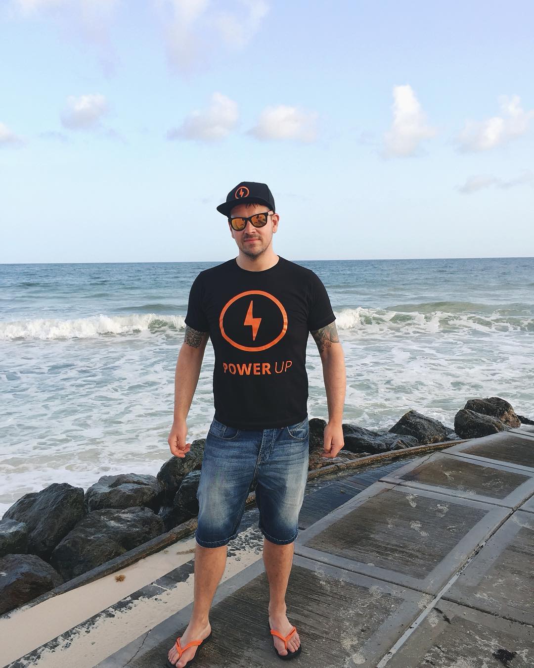 POWER UP MEN'S T-SHIRT